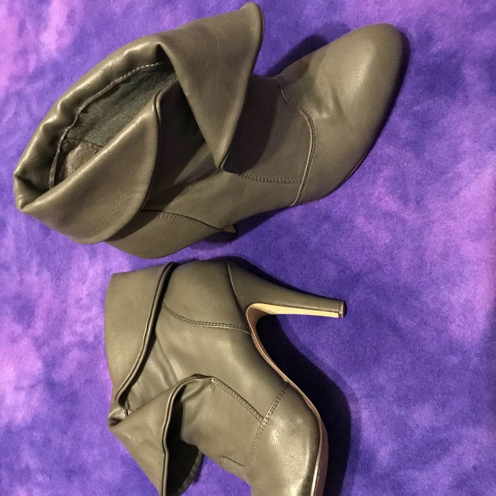 Gray booties - Picture 3 of 5